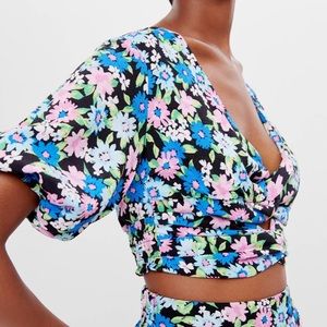 NWT Bershka Floral Criss Cross Crop Top!